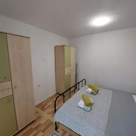 Apartman Katarina Lägenhet Cres Exteriör bild